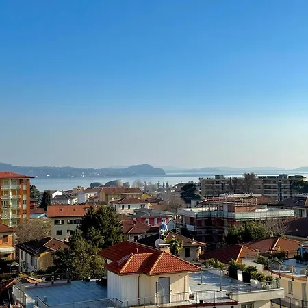 Apartman Attico Vista Lago, Relax & Wi-fi Intra