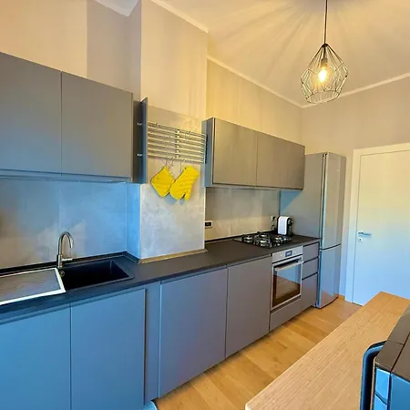 Apartment Attico Vista Lago, Relax & Wi-fi Intra