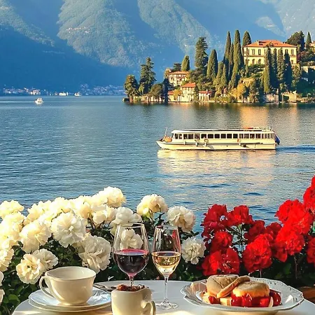 アパート Attico Vista Lago, Relax & Wi-fi *