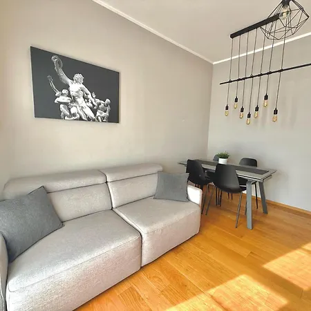 Apartman Attico Vista Lago, Relax & Wi-fi Intra