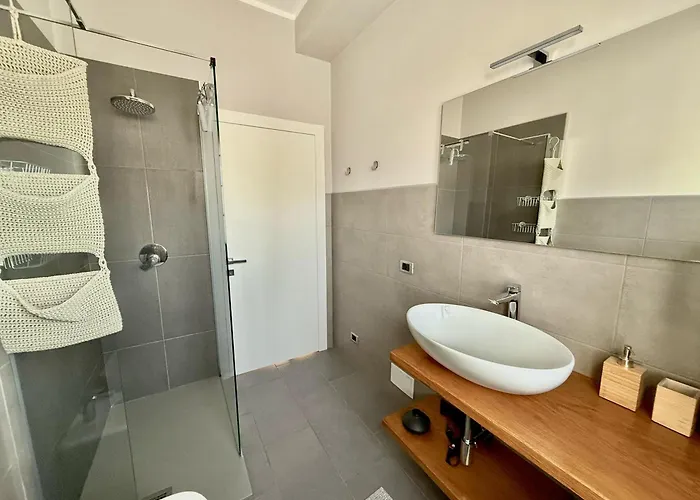 Attico Vista Lago, Relax & Wi-fi *