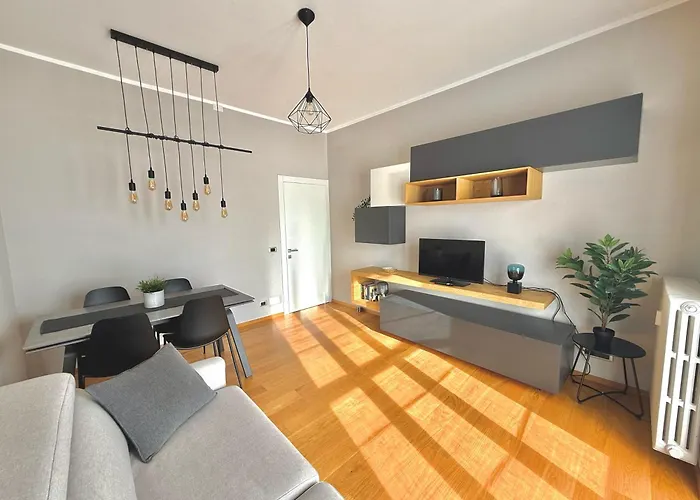 Attico Vista Lago, Relax & Wi-fi Intra