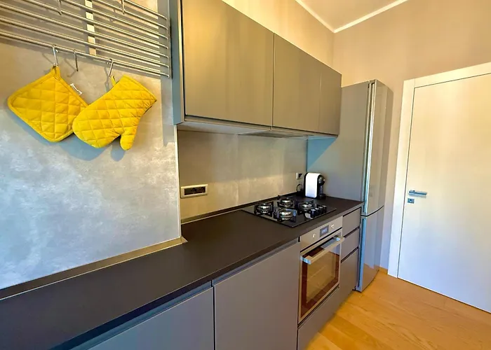 Attico Vista Lago, Relax & Wi-fi * Intra